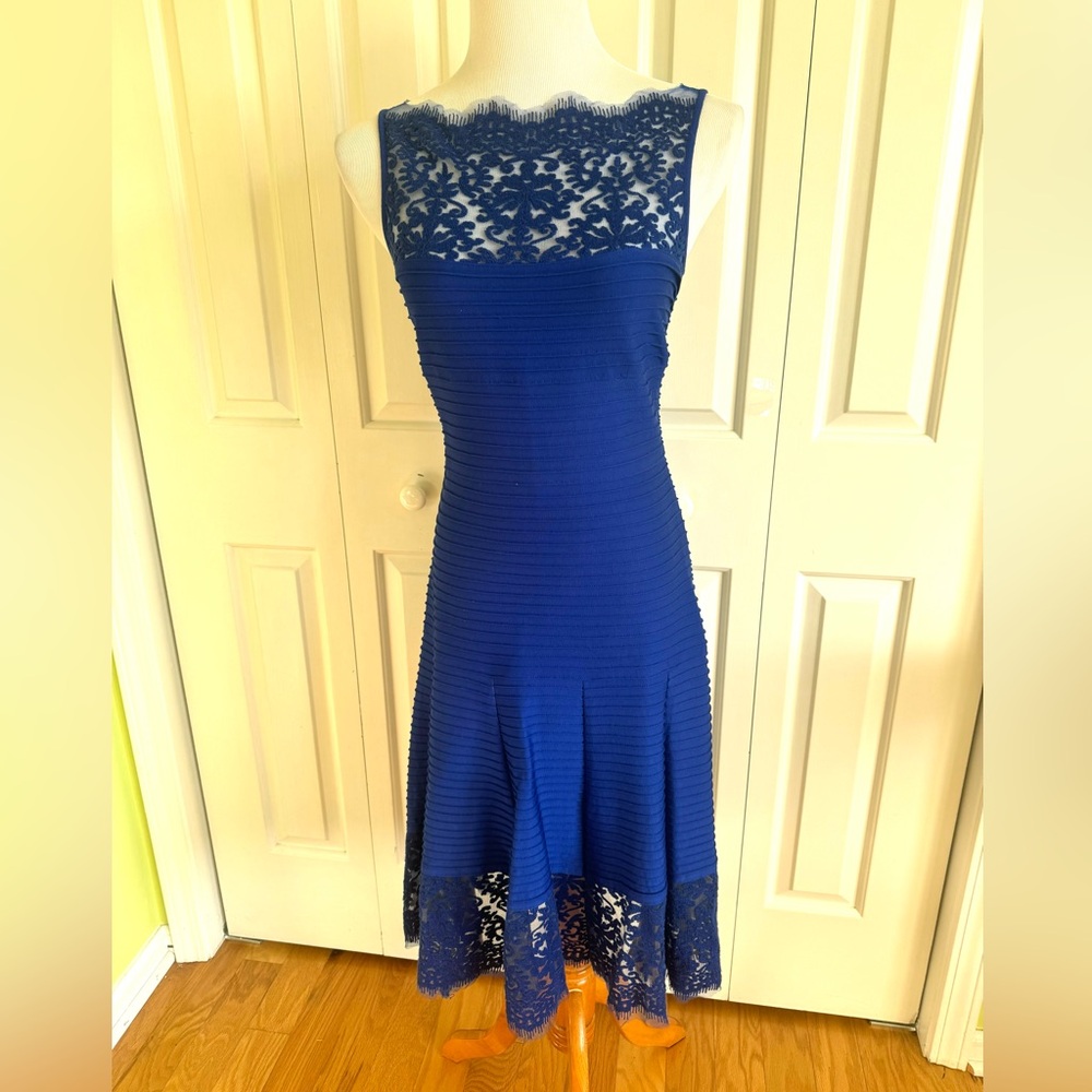 TADASHI SHOJI Blue Jersey Lace Cocktail Dress XS EUC